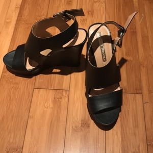 🚫SOLD🚫Audrey Brooke 8 1/2 Black wedges